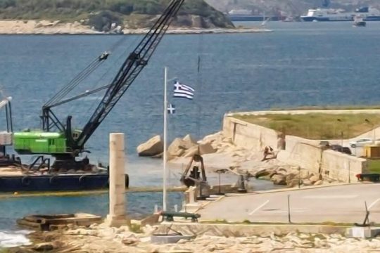 Εργα επέκτασης κρουαζιέρας στο λιμάνι του Πειραιά σε απόσταση ανάσας από το Αρχαίο Ταφικό Μνημείο του Θεμιστοκλή από το